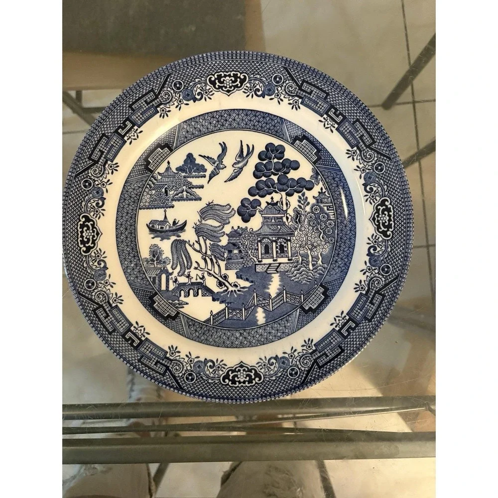 Churchill England Blue Willow Dinner Plate 10